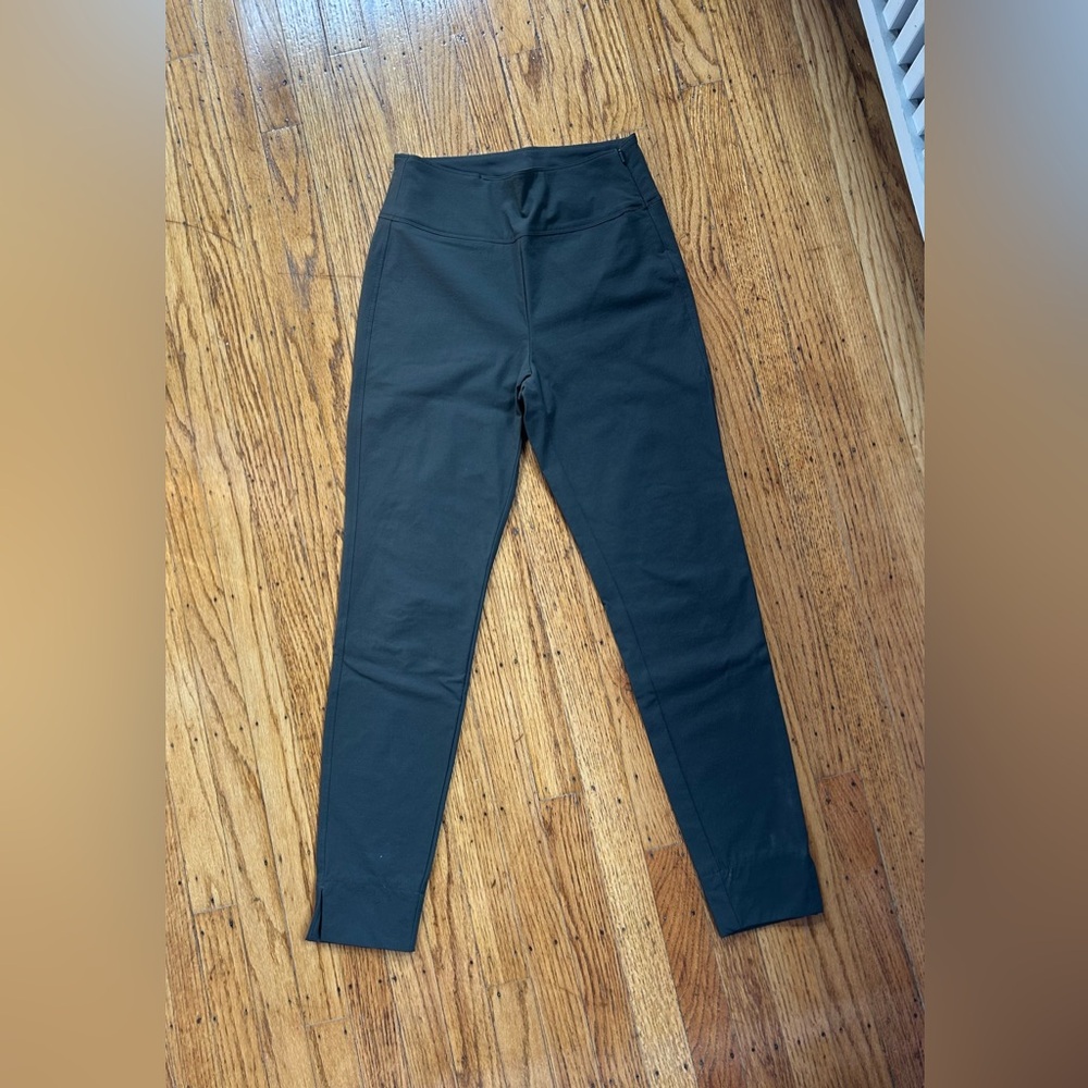 Athleta Green Wonder Slim Ankle Pant Size 4